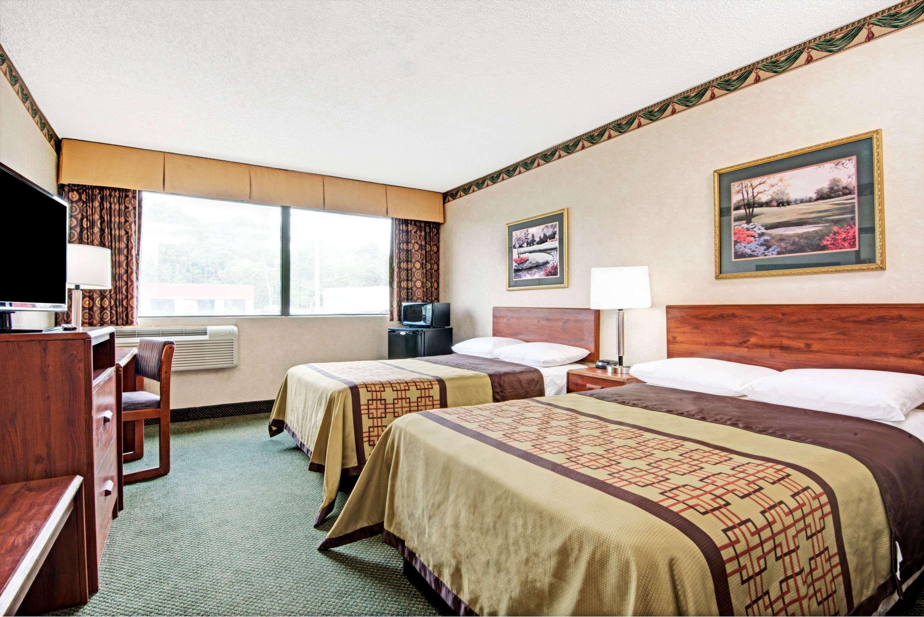 Super 8 By Wyndham Raleigh North East Hotel Kültér fotó