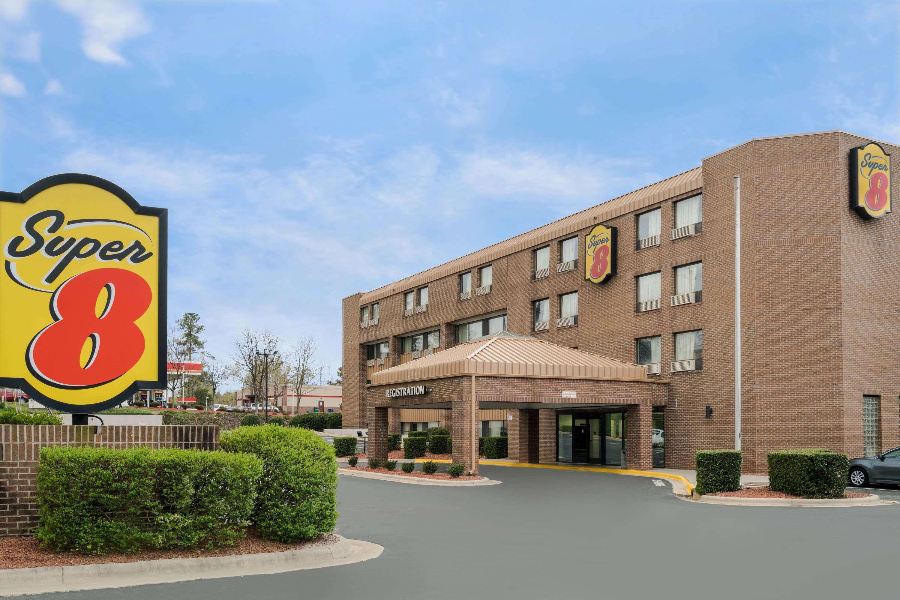 Super 8 By Wyndham Raleigh North East Hotel Kültér fotó